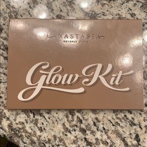 2/$15 Anastasia Beverly Hills Glow Kit